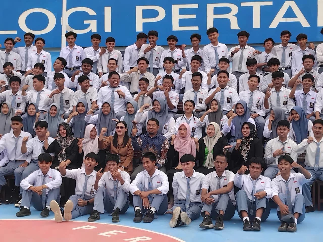 Kegiatan OSIS SMK Geologi Pertambangan